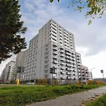 Baildona Bright With Balcony & Parking By Renters
