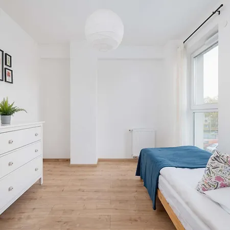 Apartment Baildona Bright With Balcony & Parking By Renters