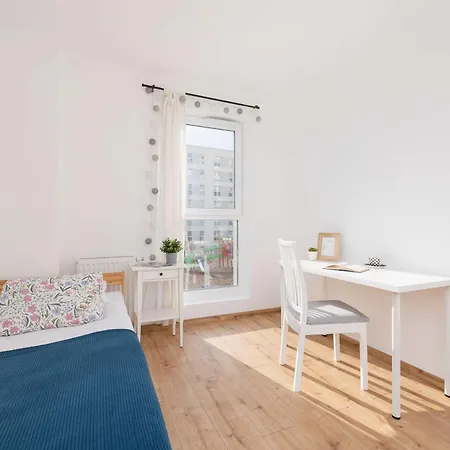 Baildona Bright With Balcony & Parking By Renters Apartment Kattowitz