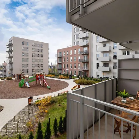 Baildona Bright With Balcony & Parking By Renters Apartment Kattowitz