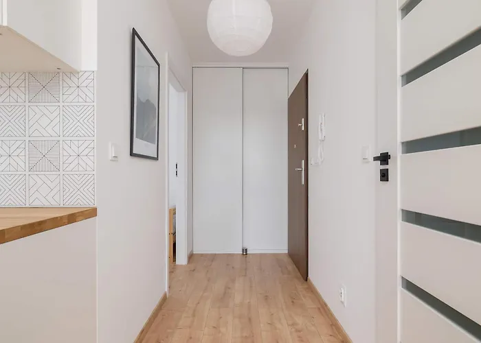 Baildona Bright With Balcony & Parking By Renters Katowice