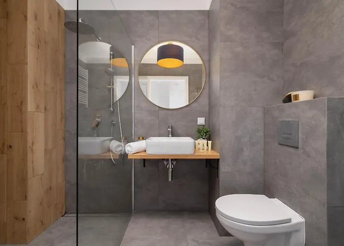 Baildona Bright With Balcony & Parking By Renters