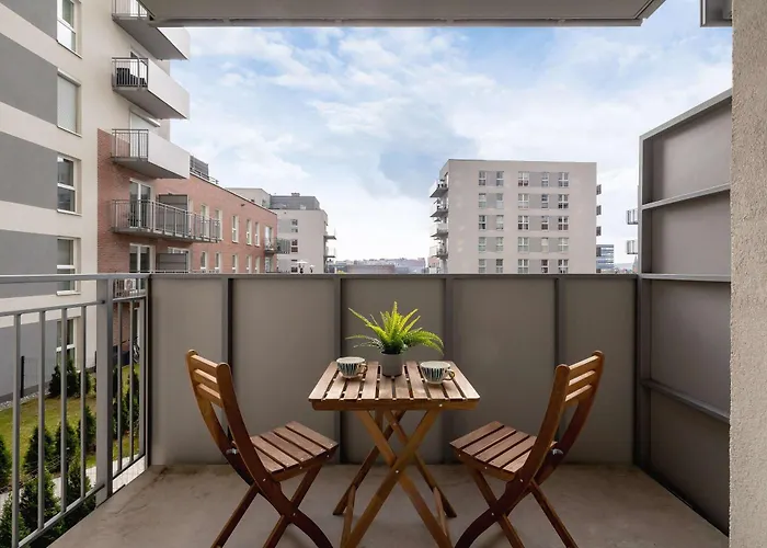 Baildona Bright With Balcony & Parking By Renters Apartment *